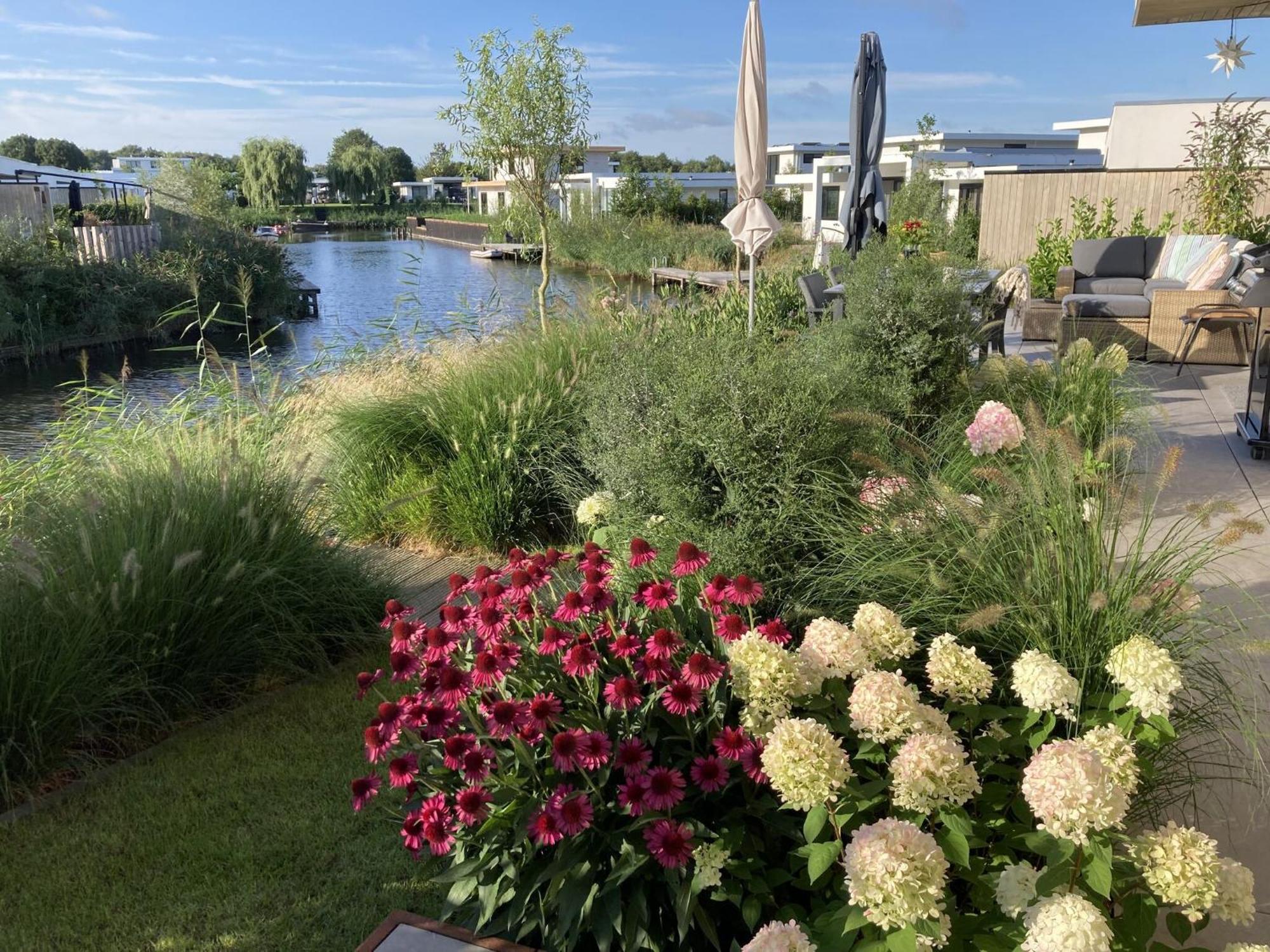 Family Villa With Garden And Jetty Zeewolde Eksteriør bilde
